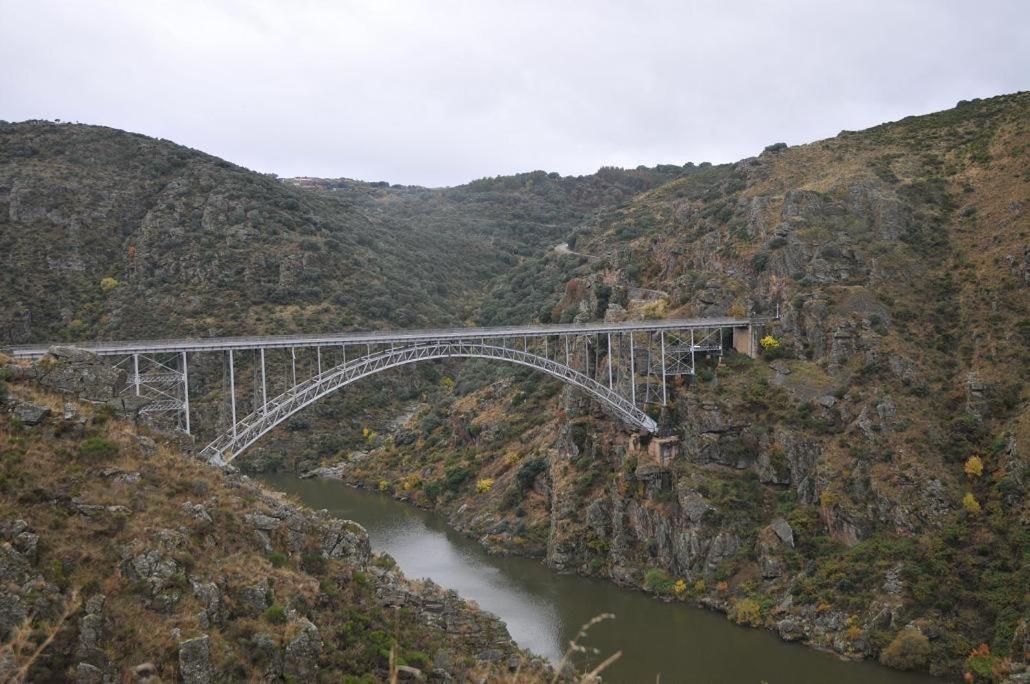 Posada Real La Mula de los Arribes Villardiegua de la Ribera Luaran gambar