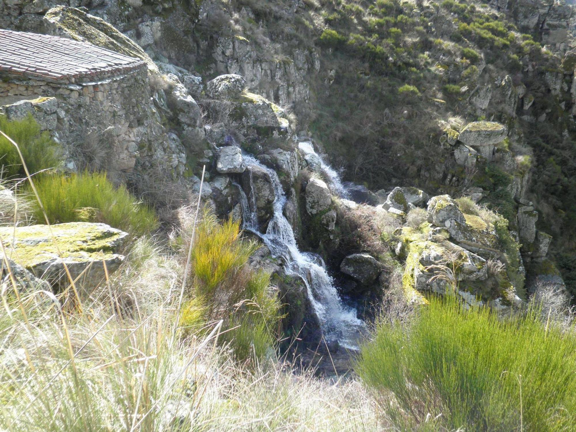 Posada Real La Mula de los Arribes Villardiegua de la Ribera Luaran gambar